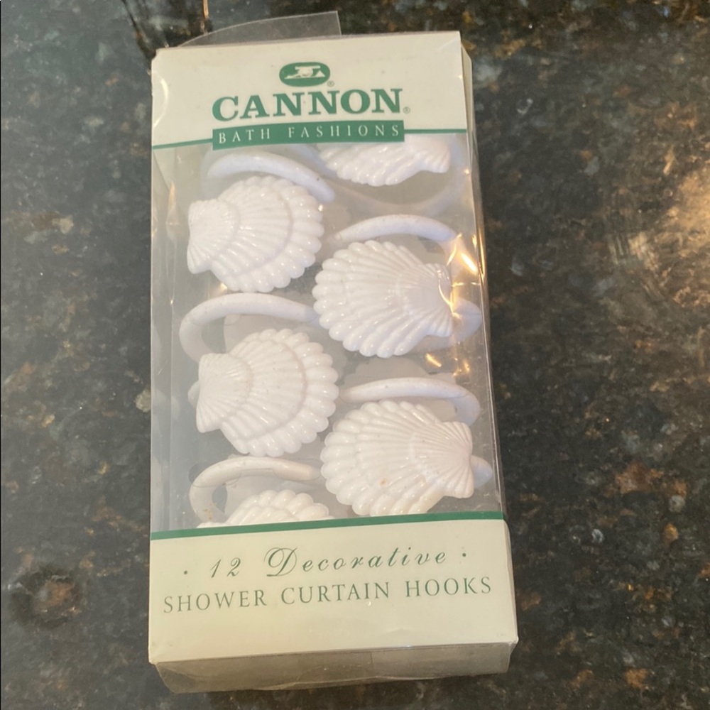 NIP Cannon White Seashell 12 Shower Curtain Hooks